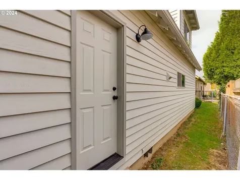 13620 Ne Glendoveer Court Portland OR 97230
