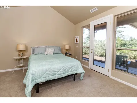 88073 Lake Point Drive Florence OR 97439