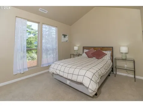 88073 Lake Point Drive Florence OR 97439