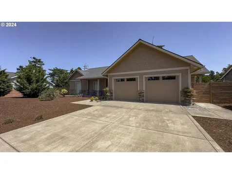 88073 Lake Point Drive Florence OR 97439
