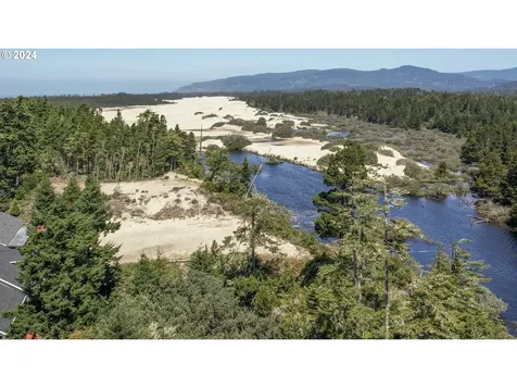 88073 Lake Point Drive Florence OR 97439