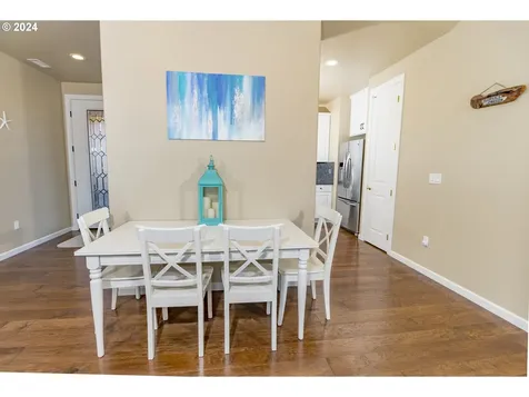 88073 Lake Point Drive Florence OR 97439