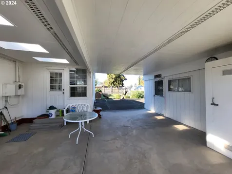 1936 H Street Springfield OR 97477