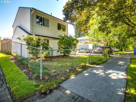 9755 N Leonard Street Portland OR 97203