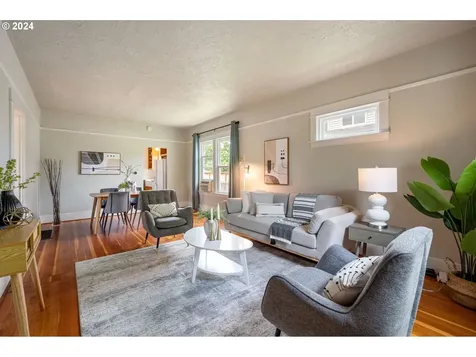 6341 N Greeley Avenue Portland OR 97217