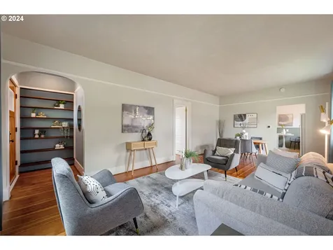 6341 N Greeley Avenue Portland OR 97217