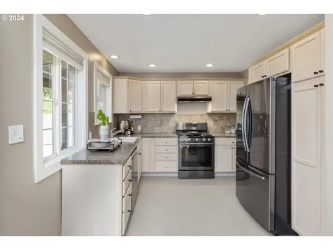 4442 Se Bybee Boulevard Portland OR 97206