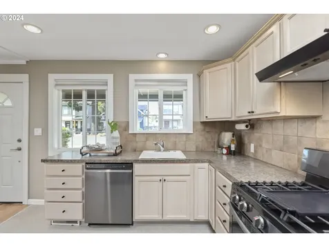 4442 Se Bybee Boulevard Portland OR 97206