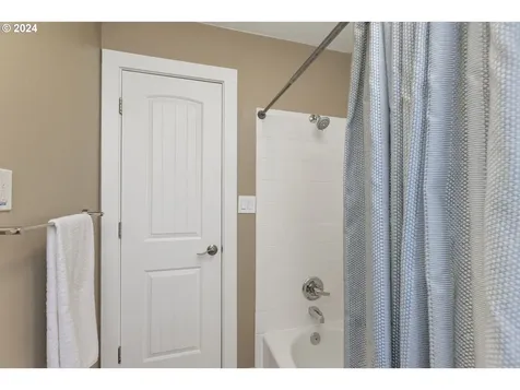 4442 Se Bybee Boulevard Portland OR 97206