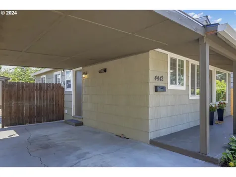 4442 Se Bybee Boulevard Portland OR 97206