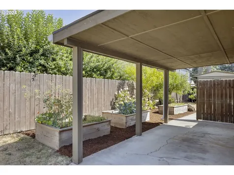 4442 Se Bybee Boulevard Portland OR 97206