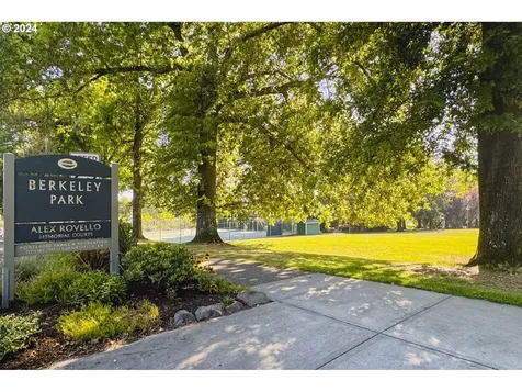 4442 Se Bybee Boulevard Portland OR 97206