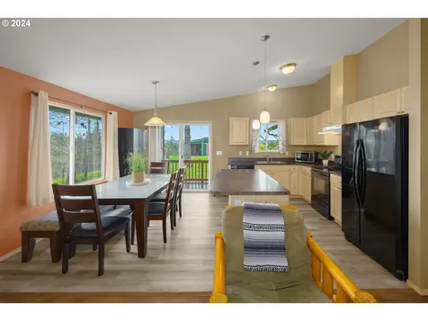 9751 Ne Highland View Lane Otis OR 97368