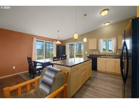 9751 Ne Highland View Lane Otis OR 97368