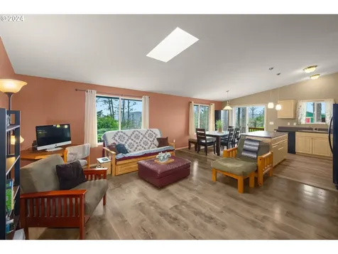 9751 Ne Highland View Lane Otis OR 97368