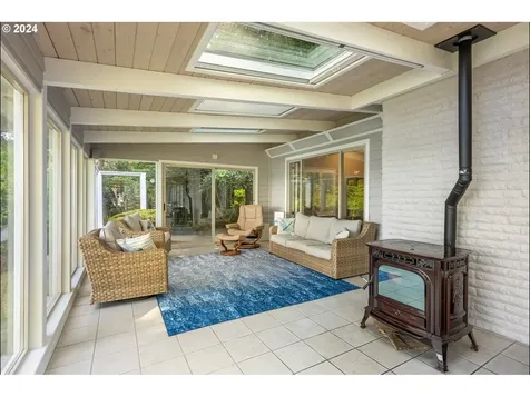 5333 Leavitt Loop Florence OR 97439