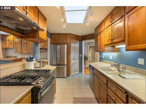 5333 Leavitt Loop Florence OR 97439