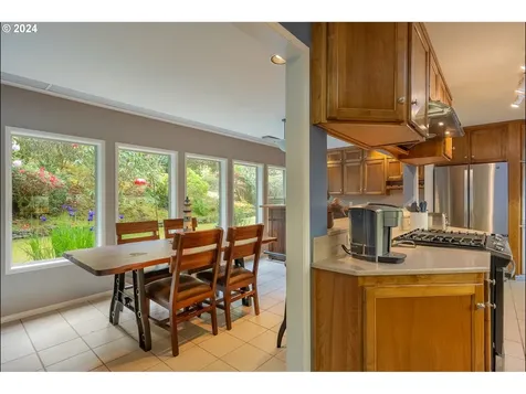 5333 Leavitt Loop Florence OR 97439