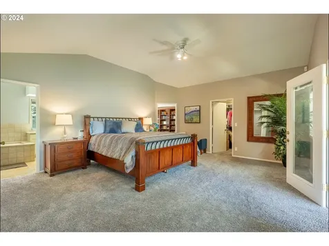 5333 Leavitt Loop Florence OR 97439