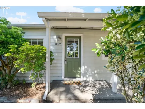 11325 SW 47th Avenue Portland OR 97219