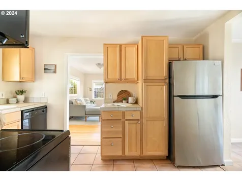 11325 SW 47th Avenue Portland OR 97219
