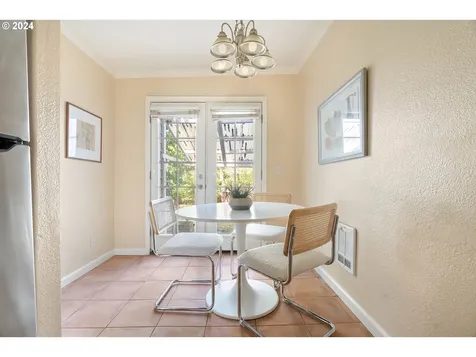 11325 SW 47th Avenue Portland OR 97219