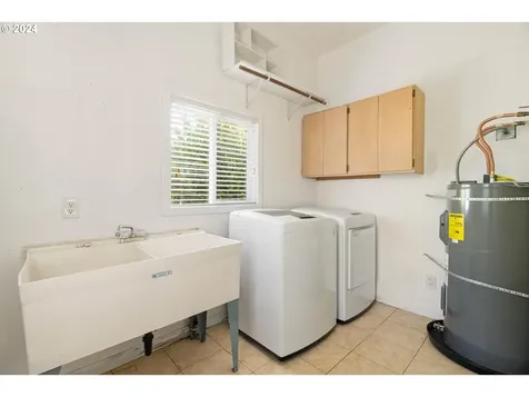 11325 SW 47th Avenue Portland OR 97219