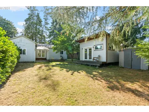 11325 SW 47th Avenue Portland OR 97219