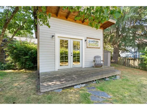 11325 SW 47th Avenue Portland OR 97219