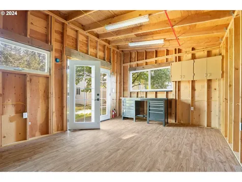 11325 SW 47th Avenue Portland OR 97219