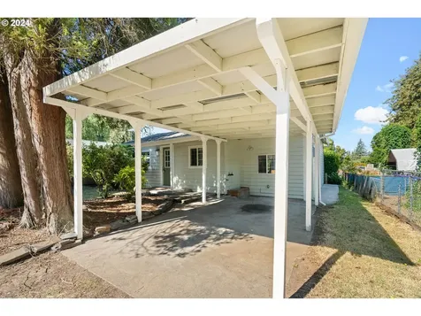 11325 SW 47th Avenue Portland OR 97219