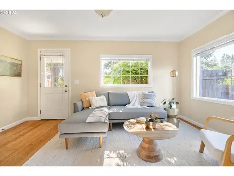 11325 SW 47th Avenue Portland OR 97219