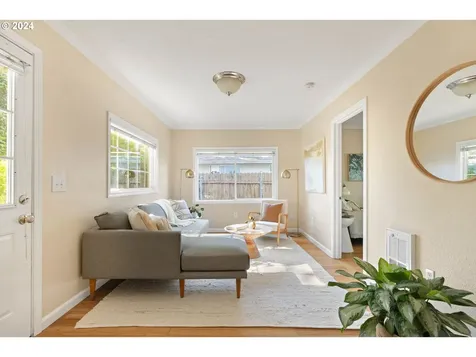 11325 SW 47th Avenue Portland OR 97219
