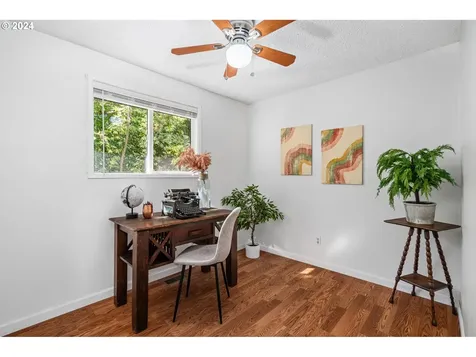 1765 Ne Juniper Avenue Gresham OR 97030