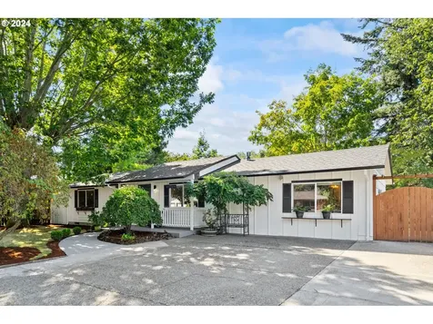 1765 Ne Juniper Avenue Gresham OR 97030