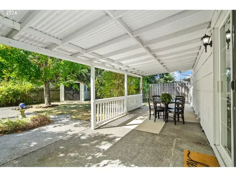 1765 Ne Juniper Avenue Gresham OR 97030