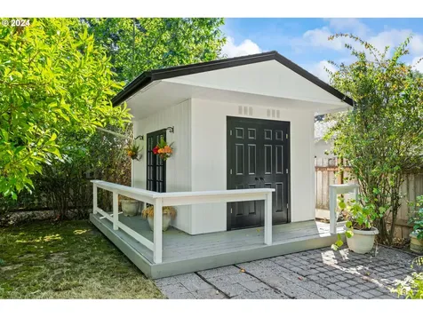 1765 Ne Juniper Avenue Gresham OR 97030