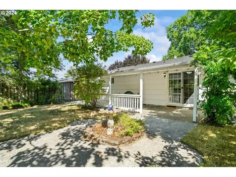 1765 Ne Juniper Avenue Gresham OR 97030