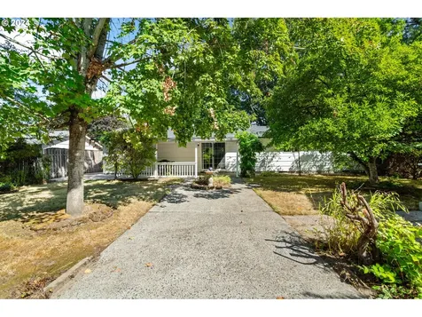 1765 Ne Juniper Avenue Gresham OR 97030