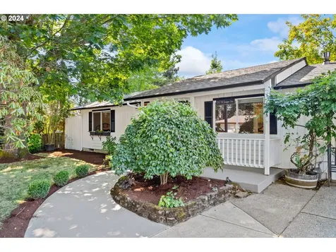 1765 Ne Juniper Avenue Gresham OR 97030