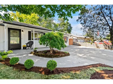 1765 Ne Juniper Avenue Gresham OR 97030
