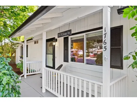 1765 Ne Juniper Avenue Gresham OR 97030