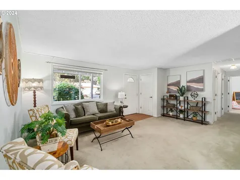 1765 Ne Juniper Avenue Gresham OR 97030