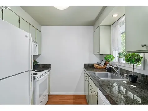 1765 Ne Juniper Avenue Gresham OR 97030