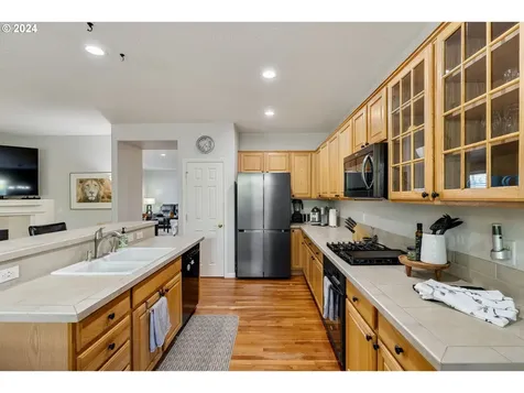 2116 N Locust Street Canby OR 97013