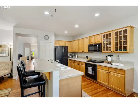 2116 N Locust Street Canby OR 97013
