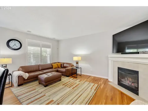 2116 N Locust Street Canby OR 97013
