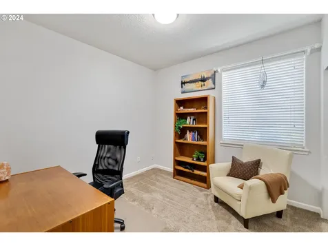 2116 N Locust Street Canby OR 97013