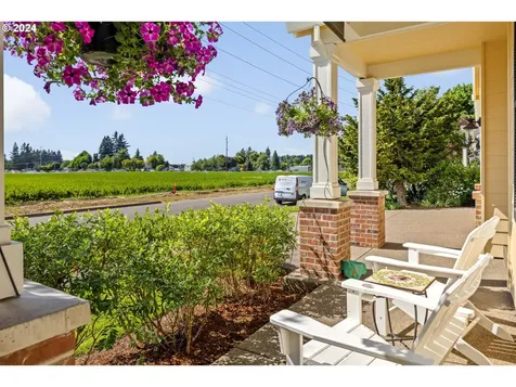 2116 N Locust Street Canby OR 97013