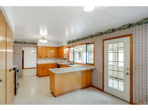 13885 Webb Lane Dallas OR 97338